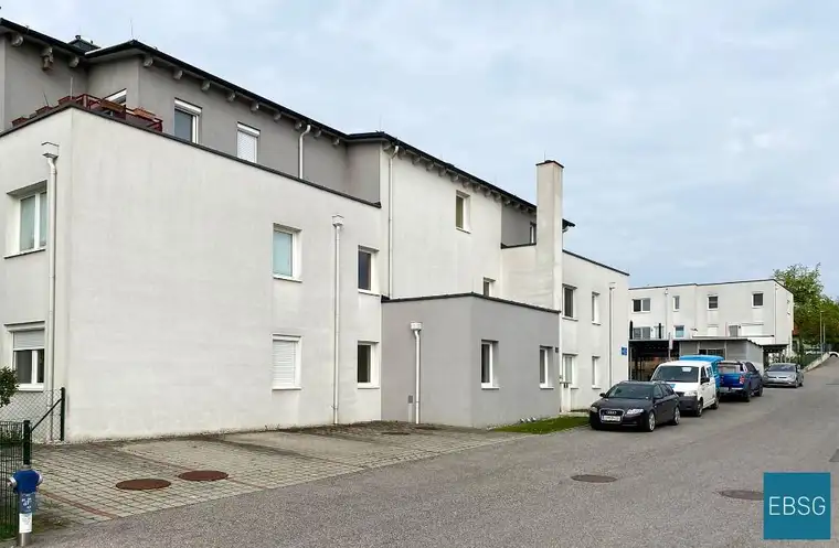 3-Zimmerwohnung im 1.OG mit Balkon