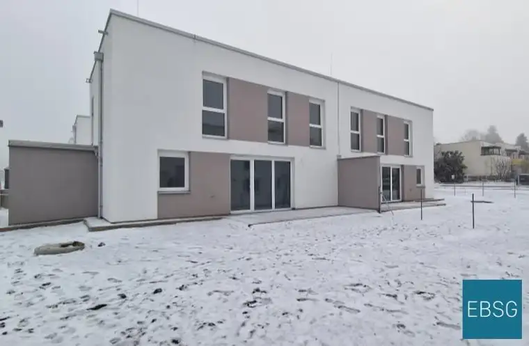 Doppelhaushälfte mit Terrasse und Garten - Top 17