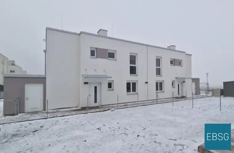 Doppelhaushälfte mit Terrasse und Garten - Top 6