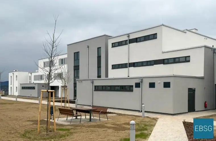 Top 13: 3-Zimmerwohnung im 1. OG mit Balkon 