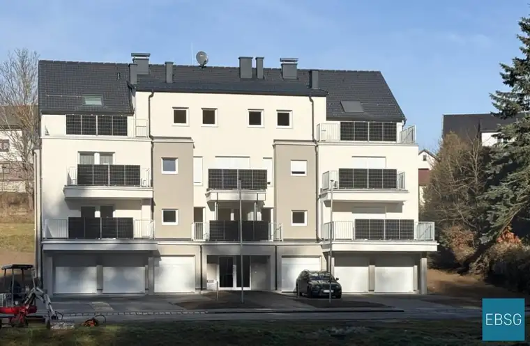 Freundliche Dachgeschoßwohnung mit Terrasse