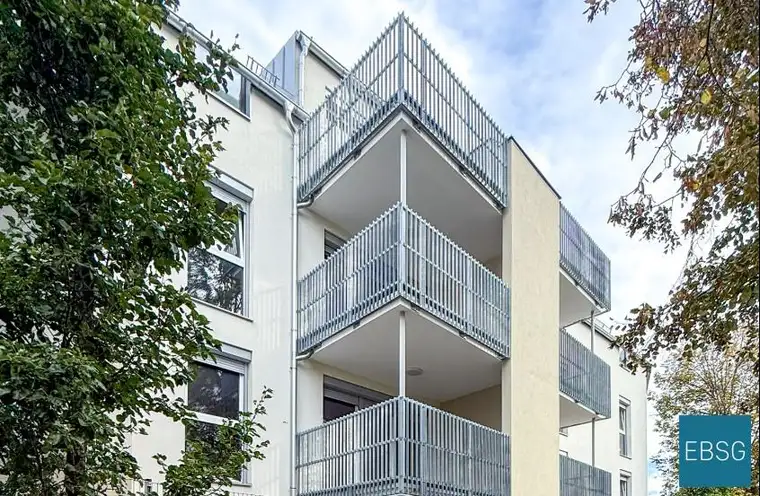 Eckwohnung im 1. OG