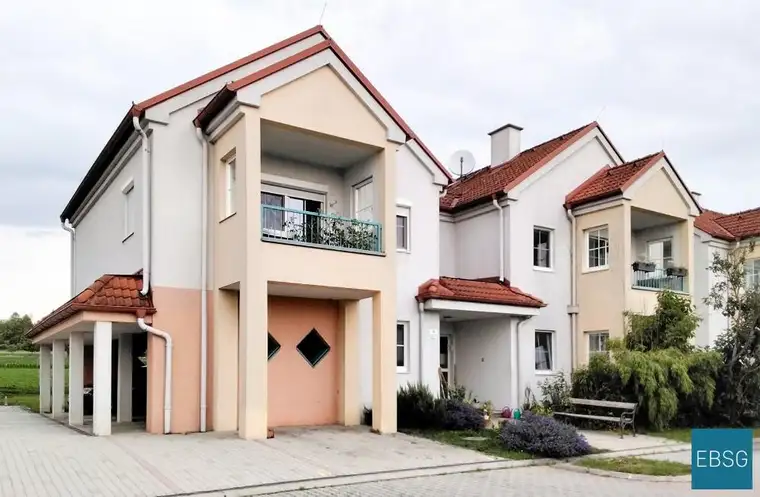 3-Zimmerwohnung im EG mit Loggia