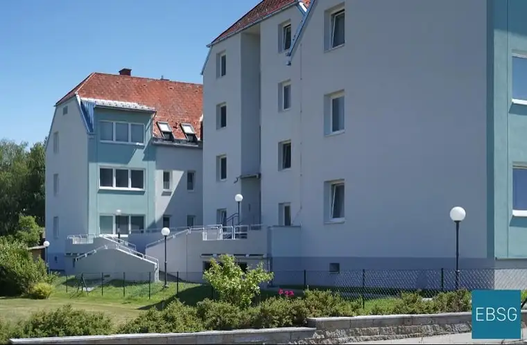 3-Zimmerwohnung im EG mit Loggia