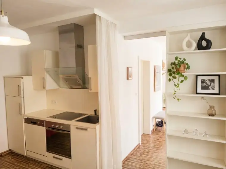 Charmante 2-Zimmer-Wohnung mit ca. 55 m² in Weiden am See
