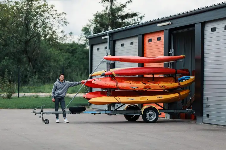 Moderne 28-112m² Garagen und Lagerräume mit Strom zur Miete | Jederzeit kündbar