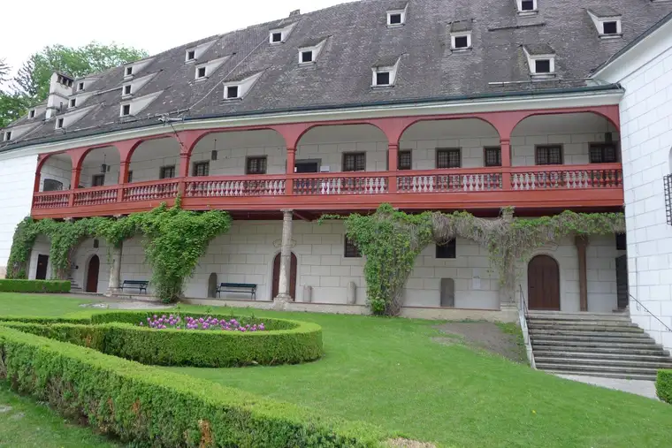 Gastronomiebetrieb im Schloss Ambras in Innsbruck sucht Pächter/in