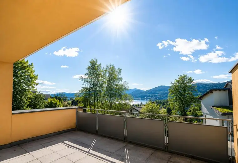 Wohnen, wo andere Urlaub machen – stilvolle Wohnung in Toplage am Wörthersee