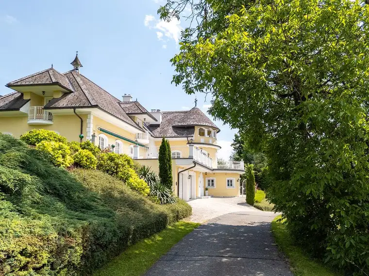 Elegante Landhausvilla in traumhafter Ruhe &amp; Aussichtslage im Rosental