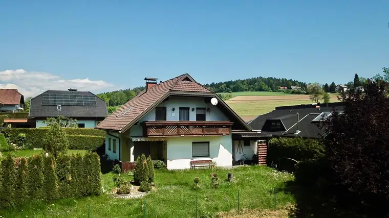 Gepflegtes Einfamilienhaus in ruhiger Lage in Moosburg!