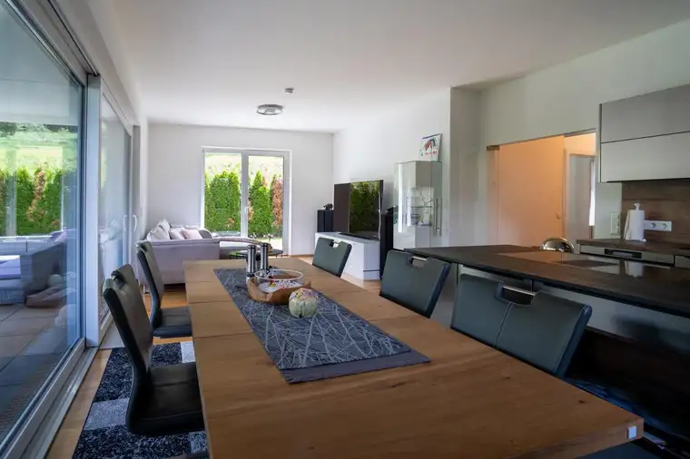 Attraktive Gartenwohnung in Reifnitz am Wörthersee – ruhige Lage mit weitläufigen Außenbereichen