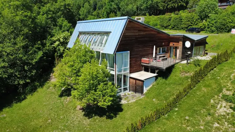 Einzigartiges Architektenhaus in sonniger Aussichtslage mit Charme &amp; Naturblick