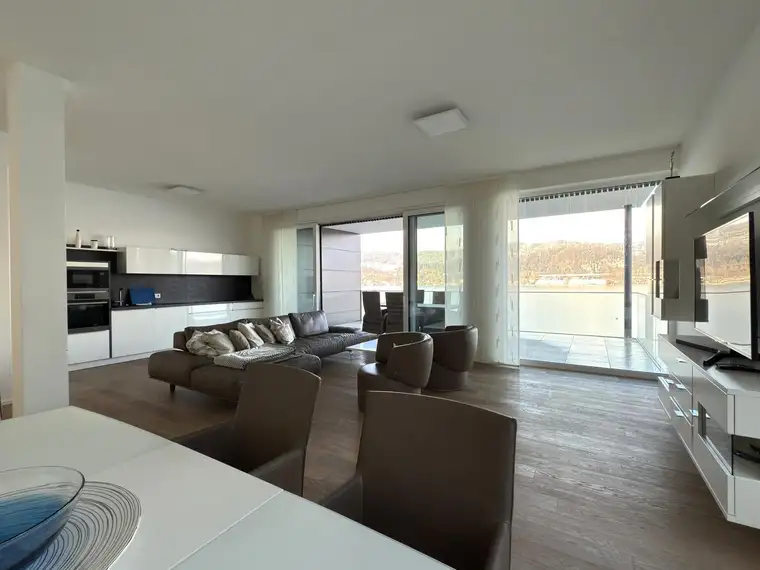 Luxusapartment mit unverbaubarem Panorama-Seeblick und privatem Seezugang am Wörthersee
