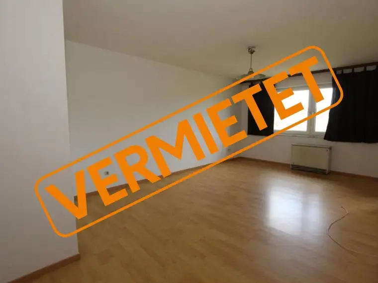 * * * VERMIETET * * * Single/Pendler Wohnung