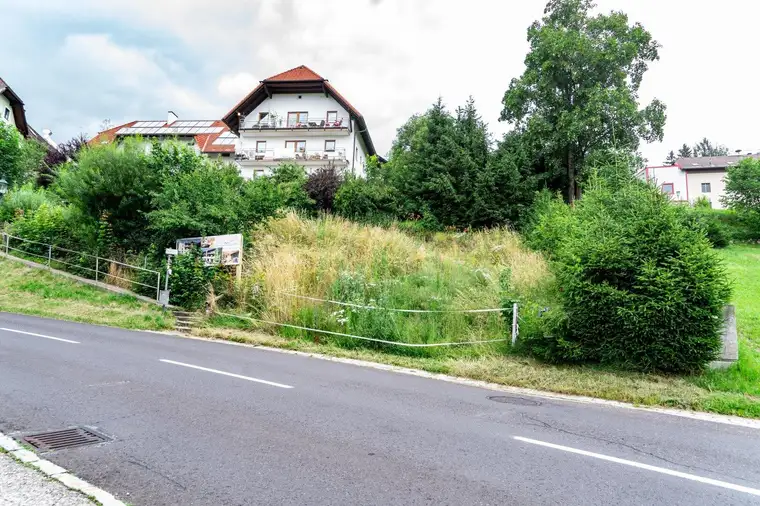 Waxenberg: Grundstück mit bereits genehmigtem Bauplan!