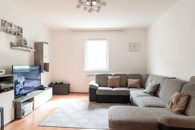 Exklusive 100m² Wohnung mit Stellplatz in Schwertberg – Ihre Wohlfühloase!