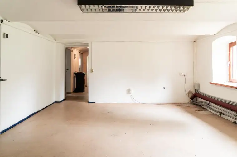* * 2 Monate mietfrei * * * Büro- oder Lagerfläche zu vermieten!