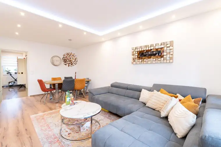 Hochwertig sanierte 4-Zimmer-Maisonette mit Loggia in Enns – ein Wohntraum!