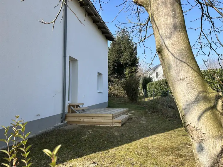 Ihr neues Zuhause mit Garten: Sanierte Erdgeschosswohnung in Neuhofen an der Krems inkl. Stellplatz!