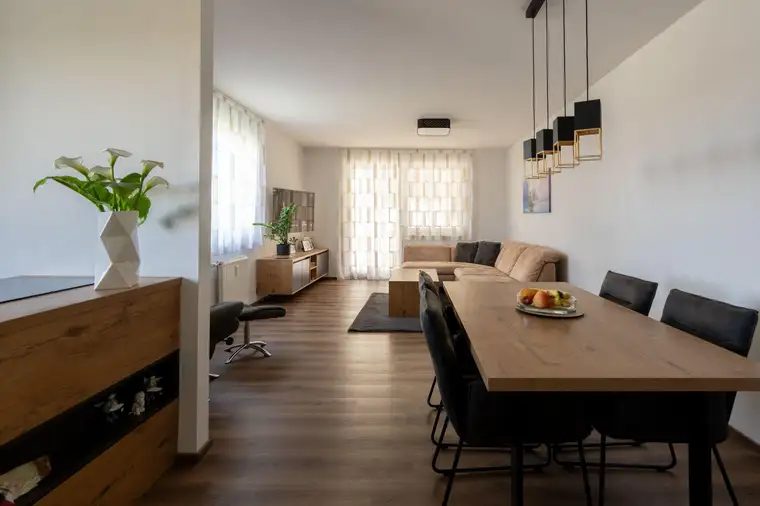 Stylische 4-Zimmer-Wohnung in Asten mit Loggia und Parkplatz – Ihr neues Zuhause!