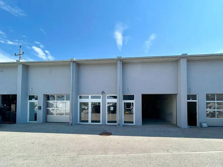 ZU MIETEN: Moderne Gewerbehalle in Marchtrenk!