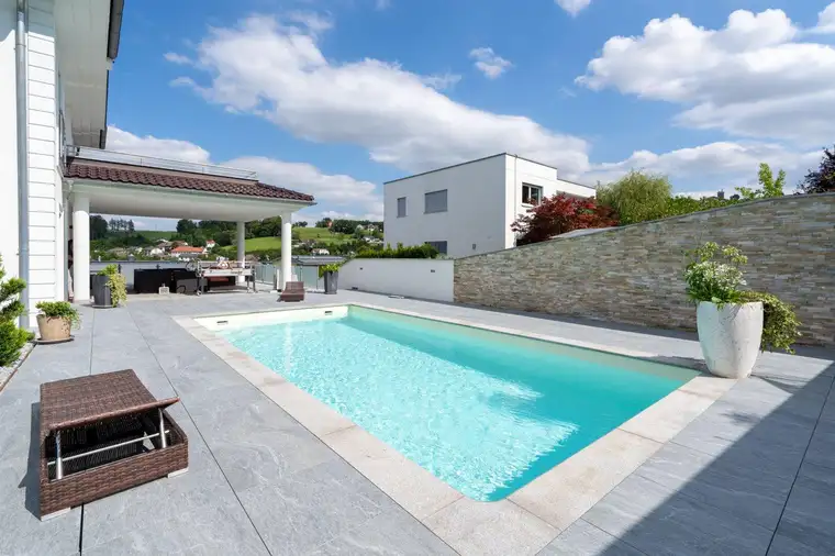 Traumvilla in Weißkirchen: mit Pool, Sauna und exklusiven Extras!