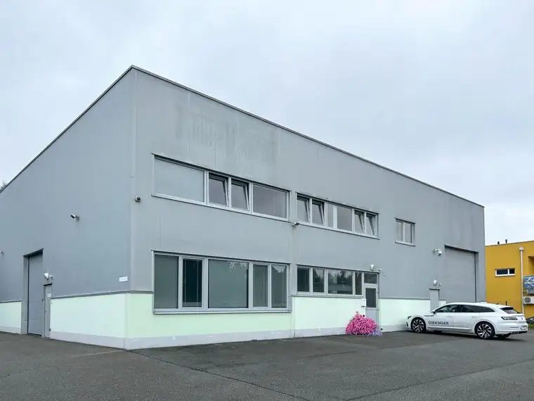 Großzügige Büroeinheit über zwei Etagen mit moderner Ausstattung in Pinsdorf zu mieten!