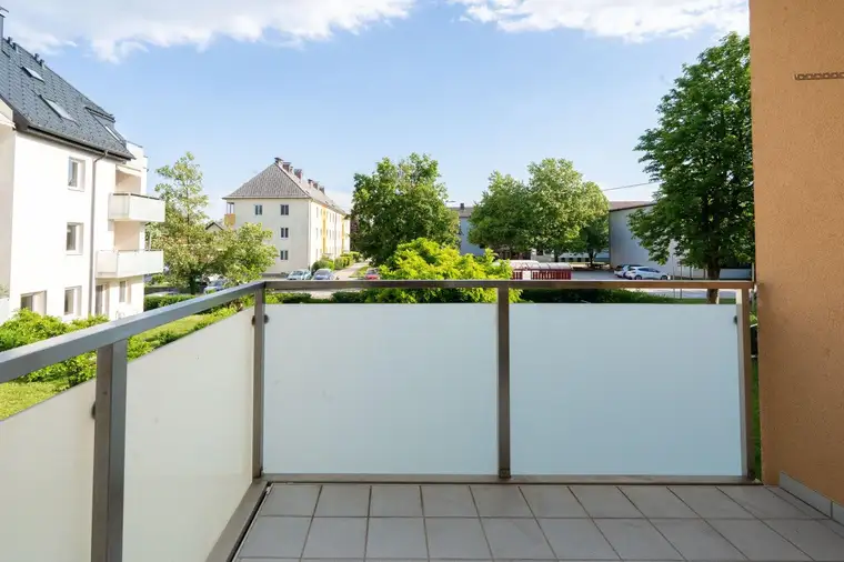 Charmante 3-Zimmer Wohnung mit Balkon/Loggia + Tiefgaragenparkplatz in Neuhofen an der Krems zu kaufen