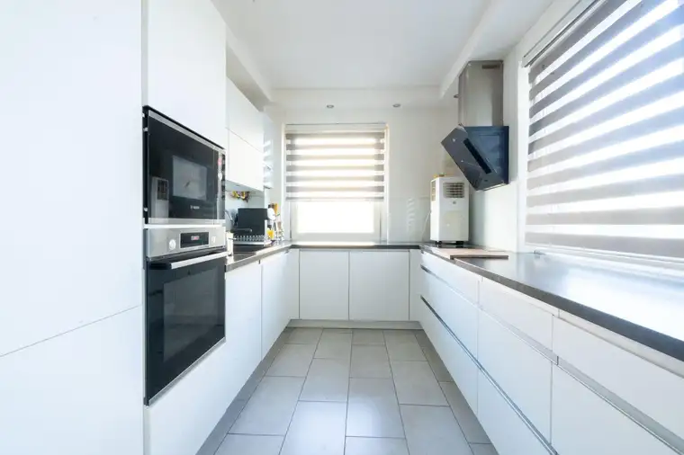 Stilvolle 4-Zimmer Wohnung mit Balkon zu kaufen, Nähe Wasserwald