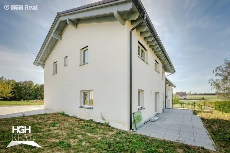 8230 Schölbing bei Hartberg: Großzügiges, belagsfertiges Eckreihenhaus - 5 Zimmer, Terrasse und Garten in sonniger Grünlage