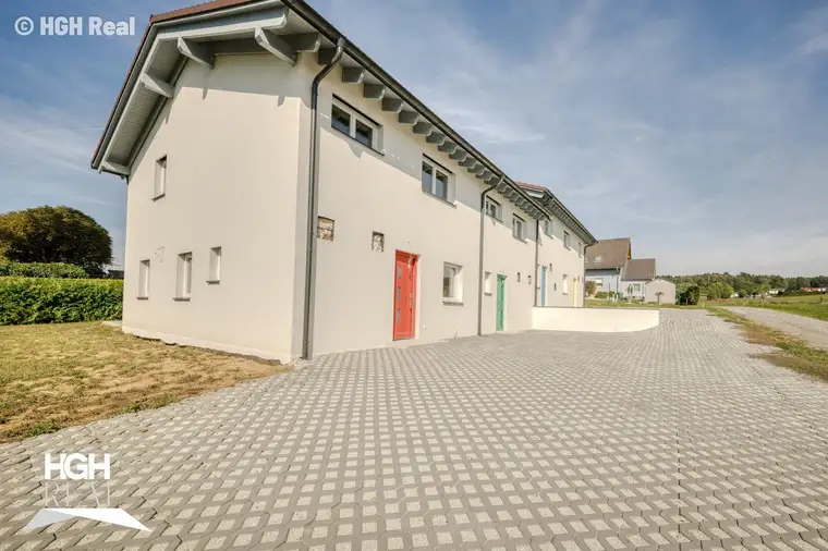 8230 Schölbing bei Hartberg: Belagsfertiges Eckreihenhaus mit 5 Zimmer, 17 m² Terrasse sowie Garten in sonniger Grünlage