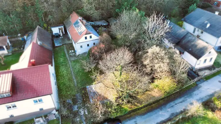 Charmantes Einfamilienhaus in idyllischer Waldrandlage !