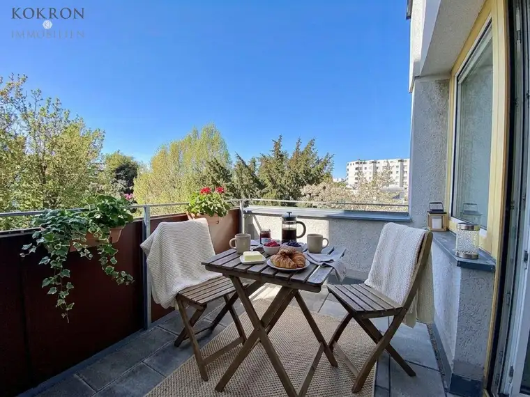 Nur € 399.000,-! Erstbezug nach Renovierung - 91-m² plus Terrasse + Garage + 24-m²-Hobbyraum in grüner U6-Lage