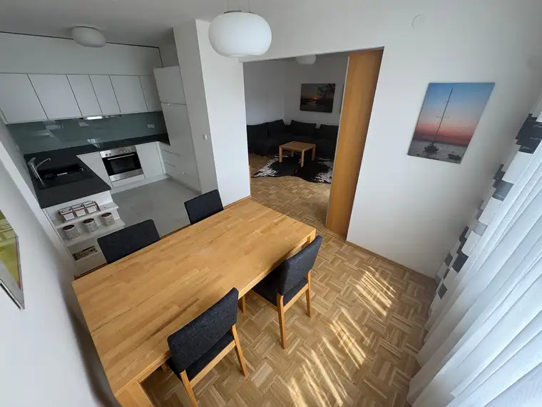 Sanierte 3 Zimmer Eigentumswohnung (ca. 84 m²) mit Balkon und Tiefgarage in Graz/Geidorf