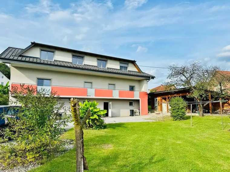 Großzügiges Mehrfamilienhaus mit großem Grundstück (2.841m²) in Sinabelkirchen