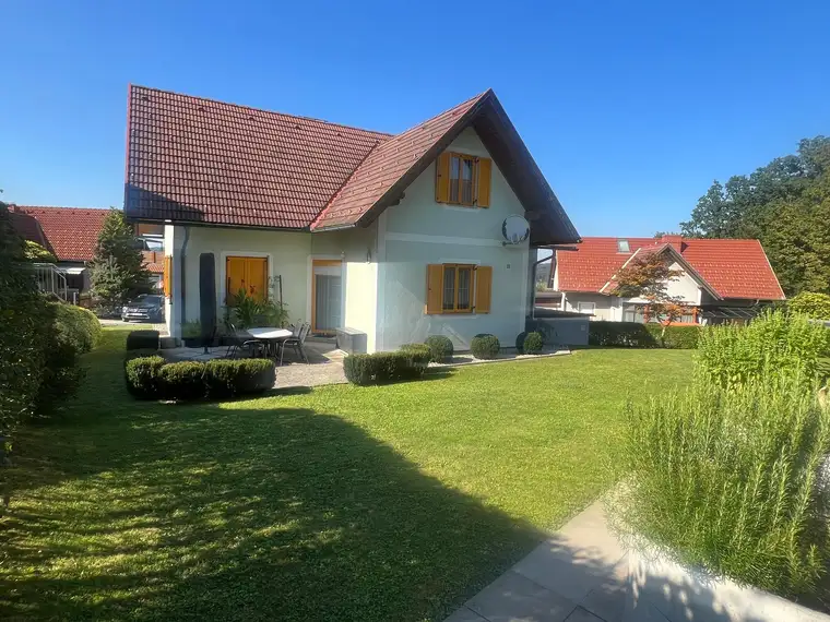 Einfamilienhaus (130m²) mit wunderschönem Garten in Pertlstein
