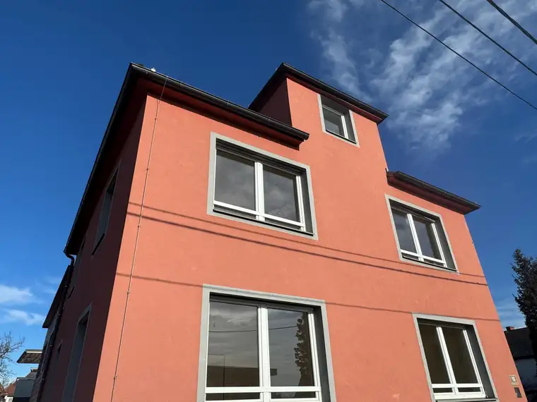 Sanierte 3 Zimmer Mietwohnung (ca. 61 m²) mit moderner Küche und KFZ-Abstellplatz in Graz