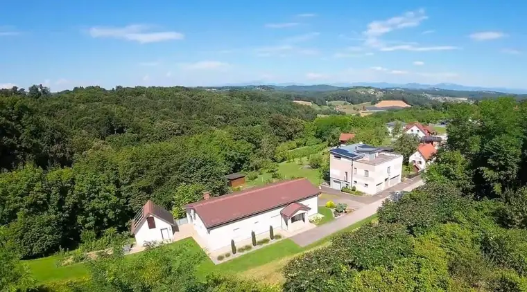 Idyllisches Einfamilienhaus in ruhiger Lage mit großzügigem Garten in Neustift b. Riegersburg