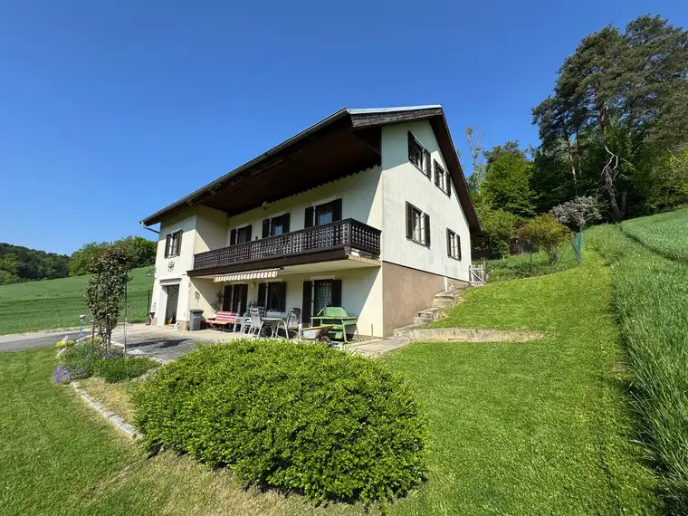 Einfamilienhaus in absoluter Ruhelage (ca. 103 m²) mit großem Garten und Garage in Stein