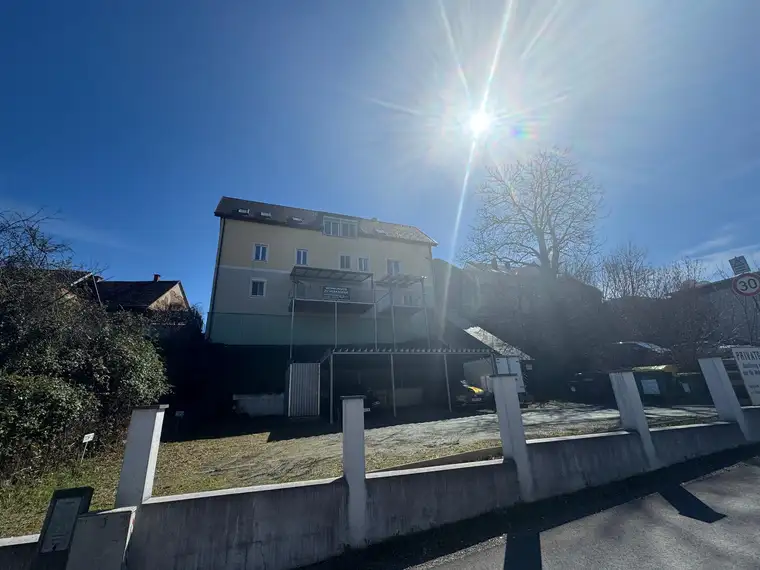 Sanierte 3-Zimmer-Eigentumswohnung (58,62m²) mit Balkon, Carport in zentraler Lage in Fürstenfeld