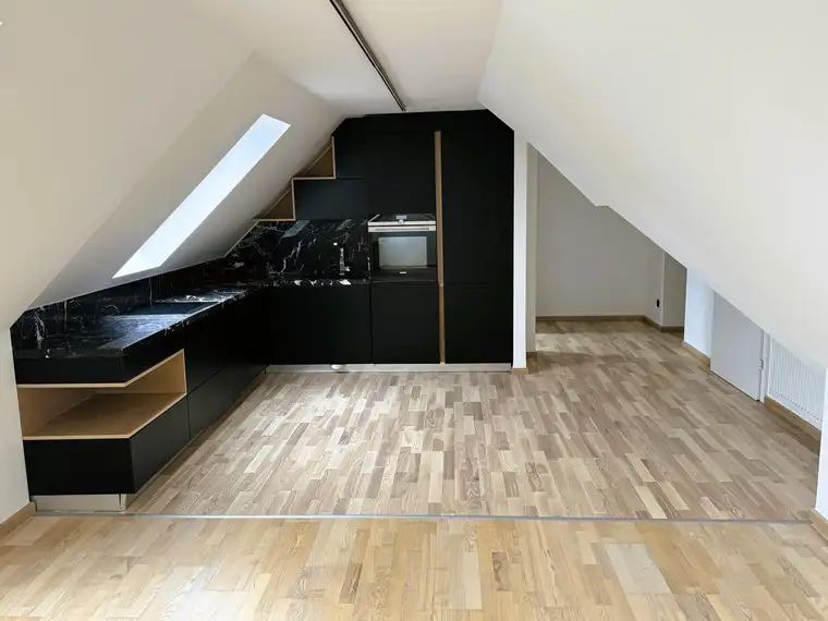 Großzügige 2-Zimmer-Wohnung im Dachgeschoss in Fürstenfeld