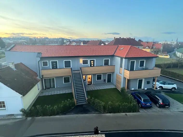 Neuwertiges Zinshaus mit 5 Wohneinheiten ca. 340 m² (am Stadtrand) von Fürstenfeld