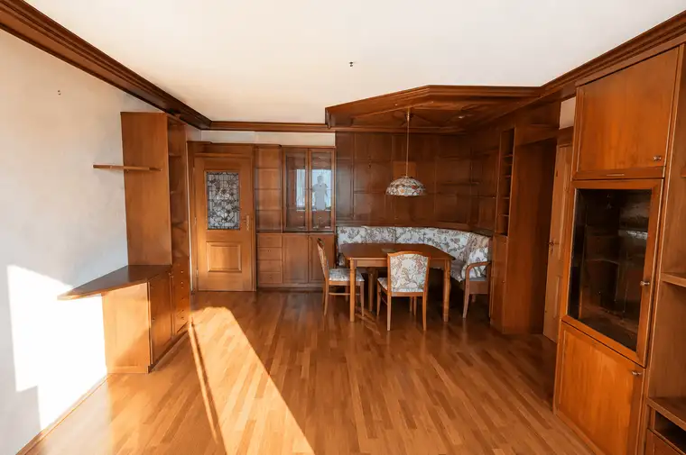 Renovierungsbedürftige 3-Zimmer-Wohnung mit Potenzial nahe AKH