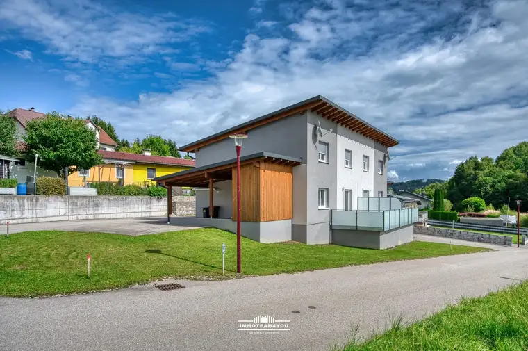 Neuwertige Doppelhaushälfte zum Preis einer Wohnung! In wenigen Wochen einziehen!