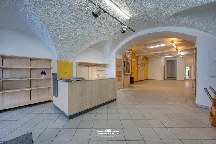 Top-Adresse. Geschäftslokal oder Büro am Stadtplatz. Zentral. Sichtbar.
