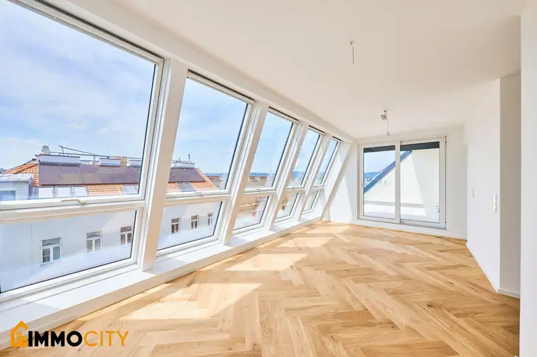 Exklusive 4-Zimmer-Wohnung mit 43 m² Panoramaterrasse – Familienhit im DG