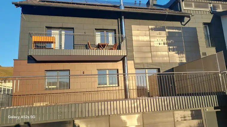 IDYLLISCHES PARADIES IM MONDSEELAND - ERSTBEZUG