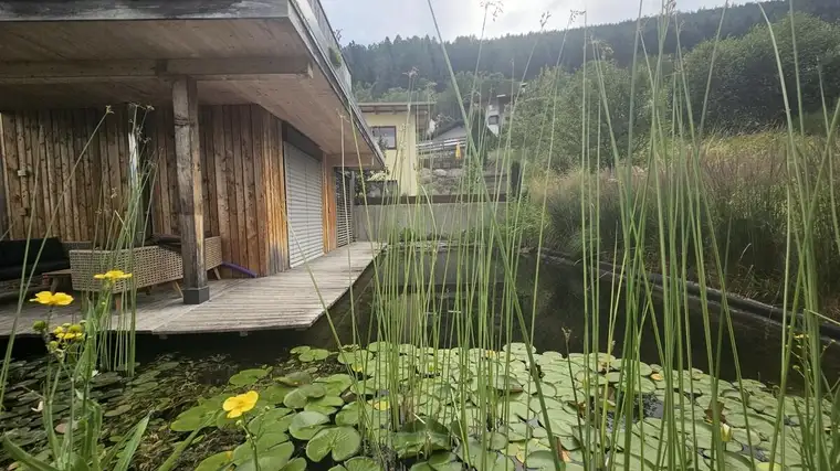 ErLeben Sie Natur pur - Exklusives Traumhaus mit Schwimmteich