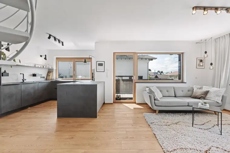 Top gepflegte Maisonettewohnung mit Panoramablick in Götzens!