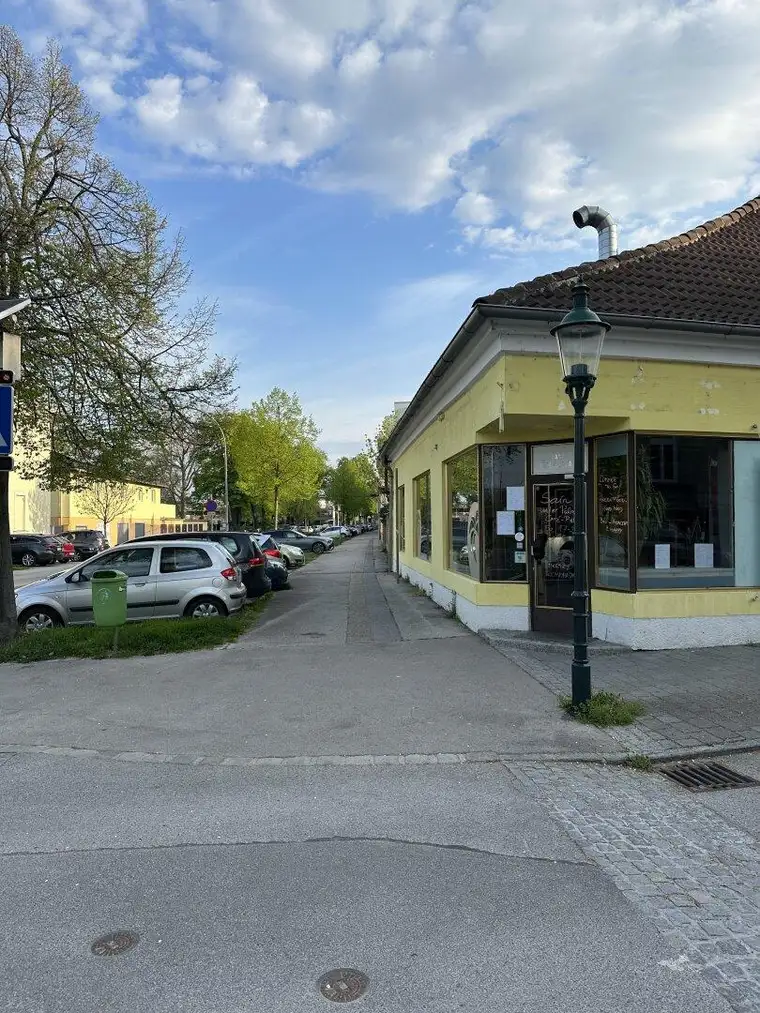 Gewerbeobjekt mit Garten